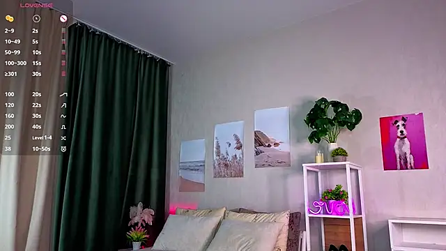 Snapshot of ElvaHilby chatting on February 26, 1:15 am ElvaHilby online show from February 26, 1:15 am