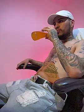 Junihn0 online show from November 9, 8:51 pm