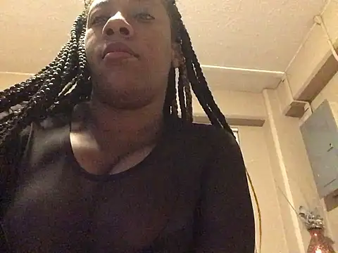 Snapshot of Eboni03 chatting on December 16, 4:45 am Eboni03 online show from December 16, 4:45 am