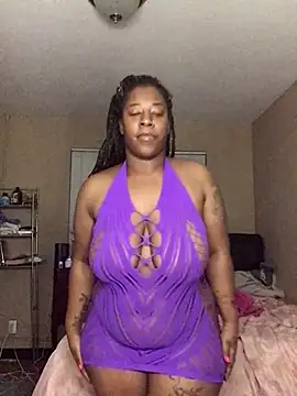 Snapshot of Eboni03 chatting on December 27, 4:26 am Eboni03 online show from December 27, 4:26 am