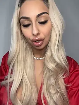 GoldenAmber online show from February 8, 1:44 pm