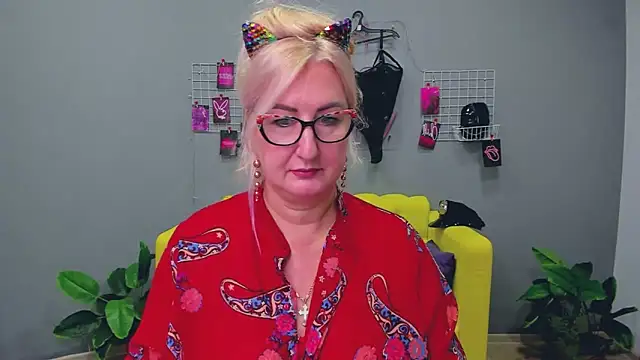 ChristyBrooks online show from January 25, 3:20 pm