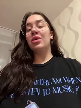 VikiDemi online show from December 27, 3:59 pm