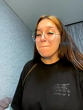 VikiDemi online show from September 16, 7:59 pm