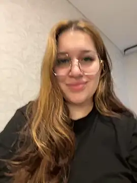 VikiDemi online show from September 29, 2:11 pm