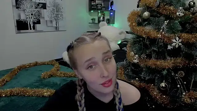 LinaTruly online show from December 14, 11:12 pm