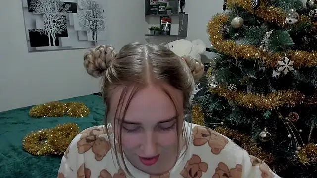 LinaTruly online show from December 18, 10:24 pm