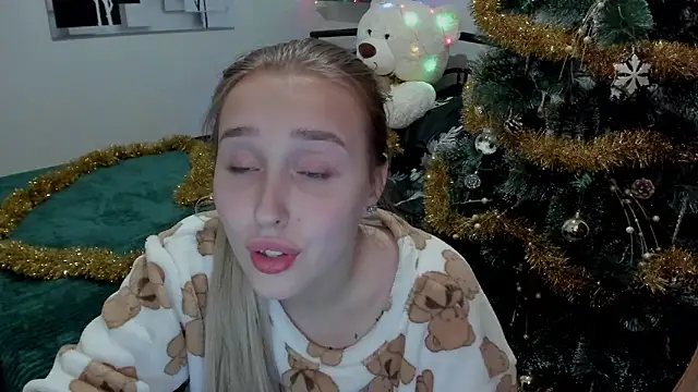 LinaTruly online show from December 26, 12:14 am