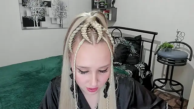 LinaTruly online show from February 21, 9:11 pm