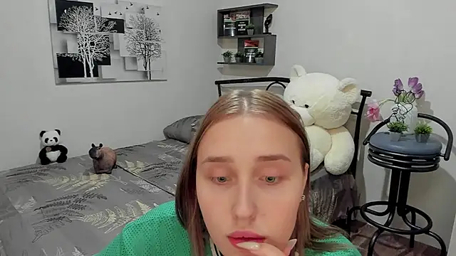 LinaTruly online show from March 12, 12:20 am