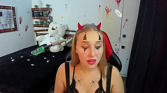 LinaTruly online show from October 20, 9:59 pm