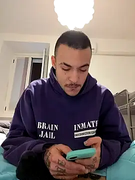 Snapshot of FTM98xxx chatting on January 12, 3:17 pm FTM98xxx online show from January 12, 3:17 pm