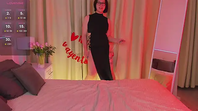 Nicole Cidman online show from February 13, 5:33 pm