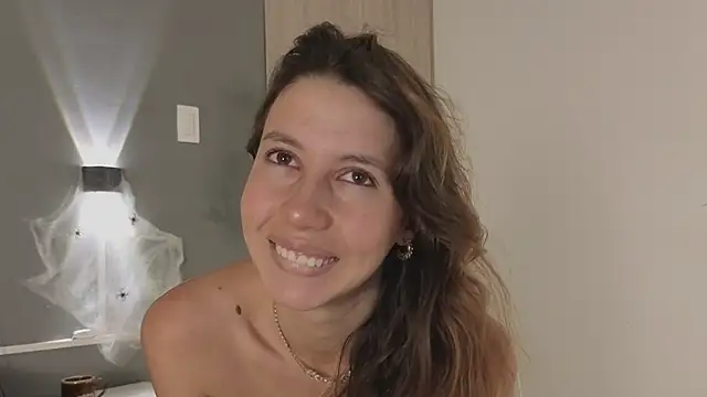 jolie lov online show from October 18, 1:12 pm