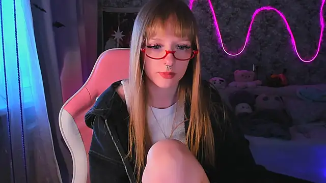 Inma Lewdness online show from December 13, 12:17 pm