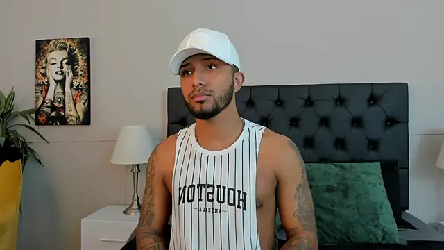 Robin Rief online show from October 16, 3:51 am