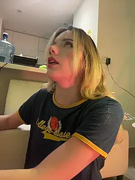 NicoleCut online show from March 13, 11:22 pm