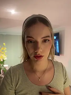 NicoleCut online show from March 25, 9:59 am