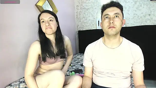 Snapshot of JeremmyAndStacy chatting on September 30, 9:42 pm JeremmyAndStacy online show from September 30, 9:42 pm