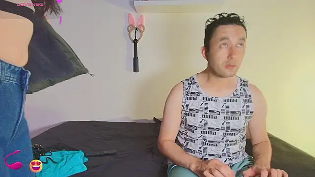 JeremmyAndStacy online show from March 13, 2:23 pm