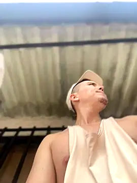 adam-rivera online show from October 10, 4:17 pm