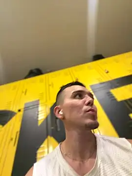 adam-rivera online show from October 28, 12:36 am