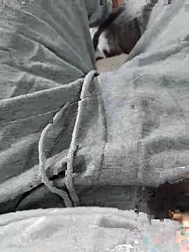 KUKU69XX online show from November 24, 5:51 am