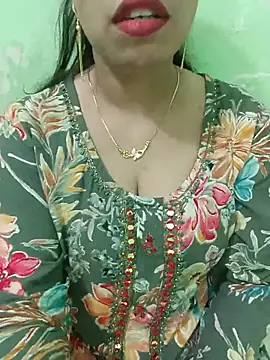 Snapshot of Haniya-143 chatting on July 17, 8:46 pm Haniya-143 online show from July 17, 8:46 pm