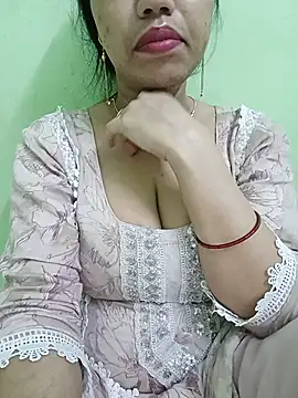 Snapshot of Haniya-143 chatting on July 20, 1:20 am Haniya-143 online show from July 20, 1:20 am