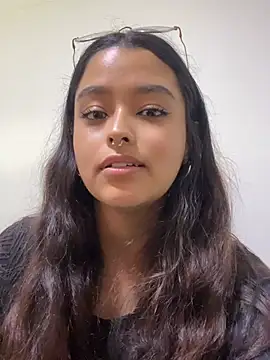 Snapshot of Ariana_Pierce chatting on May 9, 6:35 pm Ariana Pierce online show from May 9, 6:35 pm