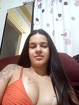 Snapshot of princesaa98 chatting on February 19, 3:17 am princesaa98 online show from February 19, 3:17 am