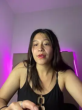 mariana 21x online show from February 20, 7:30 pm