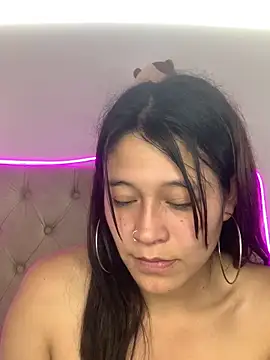 mariana 21x online show from March 5, 4:35 pm
