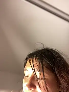 mariana 21x online show from March 6, 7:54 pm