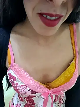 Snapshot of Linda-53 chatting on March 3, 2:04 am Linda-53 online show from March 3, 2:04 am