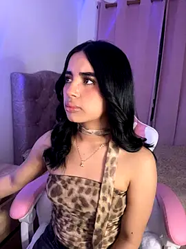 Snapshot of Emily-14 chatting on November 15, 4:10 am Emily-14 online show from November 15, 4:10 am