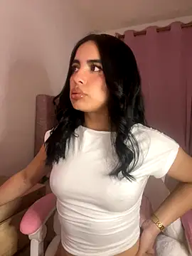 Snapshot of Emily-14 chatting on December 2, 5:13 am Emily-14 online show from December 2, 5:13 am