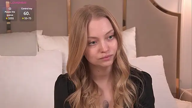 DorisHell online show from March 2, 5:58 pm