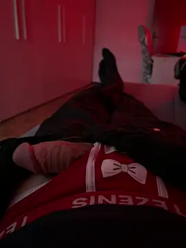 93moro online show from December 20, 3:31 pm