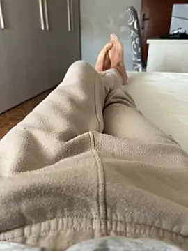 93moro online show from January 1, 11:38 am