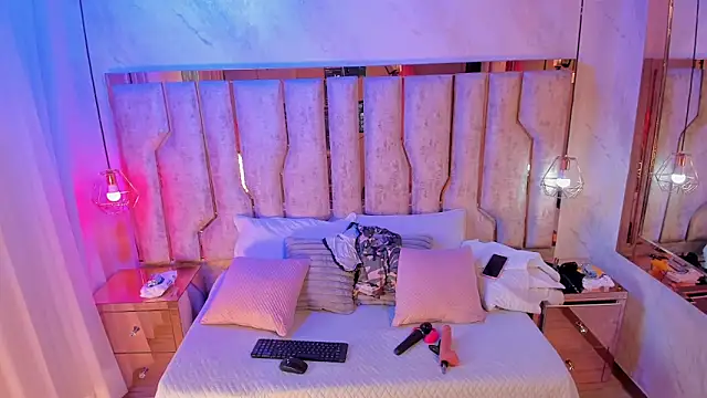 Snapshot of giorgia_13 chatting on September 27, 8:25 pm giorgia 13 online show from September 27, 8:25 pm