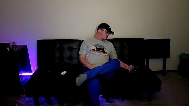 cmichaelxxx online show from October 12, 1:15 am