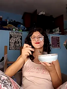 LoveElectra online show from February 1, 7:02 pm