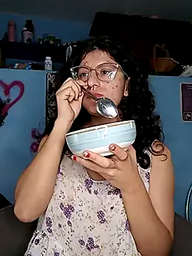 LoveElectra online show from March 20, 1:04 pm