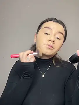 Snapshot of SaraBraun_ chatting on February 4, 5:19 pm SaraBraun online show from February 4, 5:19 pm