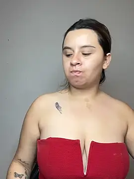 Snapshot of SaraBraun_ chatting on February 8, 6:33 pm SaraBraun online show from February 8, 6:33 pm