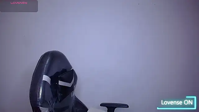 Snapshot of SaraBraun_ chatting on February 9, 6:12 pm SaraBraun online show from February 9, 6:12 pm