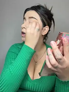 SaraBraun  online show from April 11, 5:06 pm