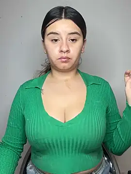 SaraBraun  online show from April 15, 4:47 pm