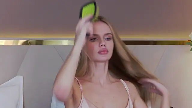 KristinaMaers online show from January 22, 3:31 am